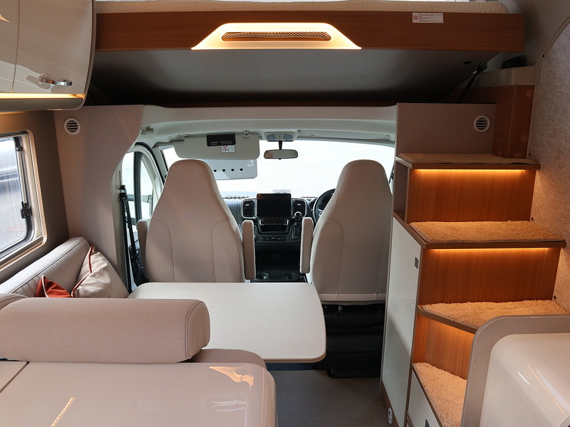 Burstner Lyseo Gallery T689G  Motorhome - Large 14