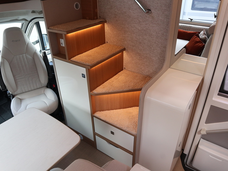 Burstner Lyseo Gallery T689G  Motorhome - Large 20