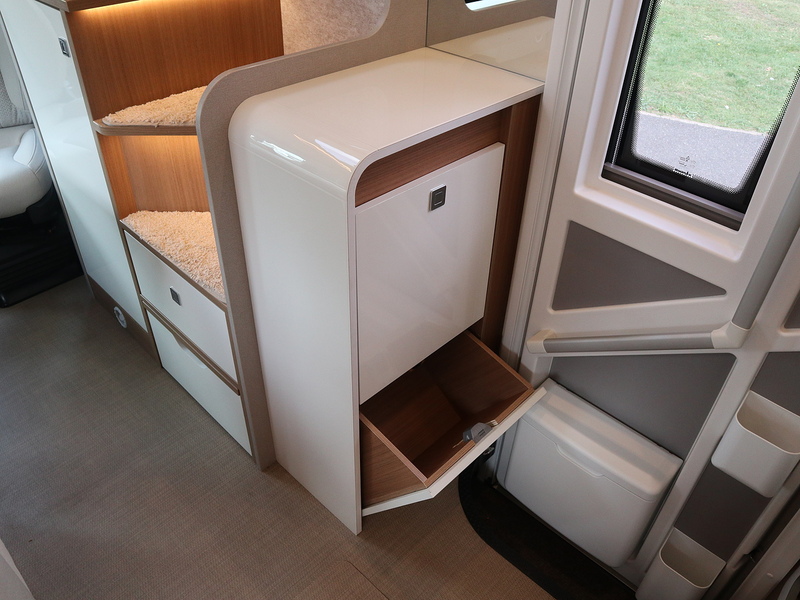 Burstner Lyseo Gallery T689G  Motorhome - Large 26
