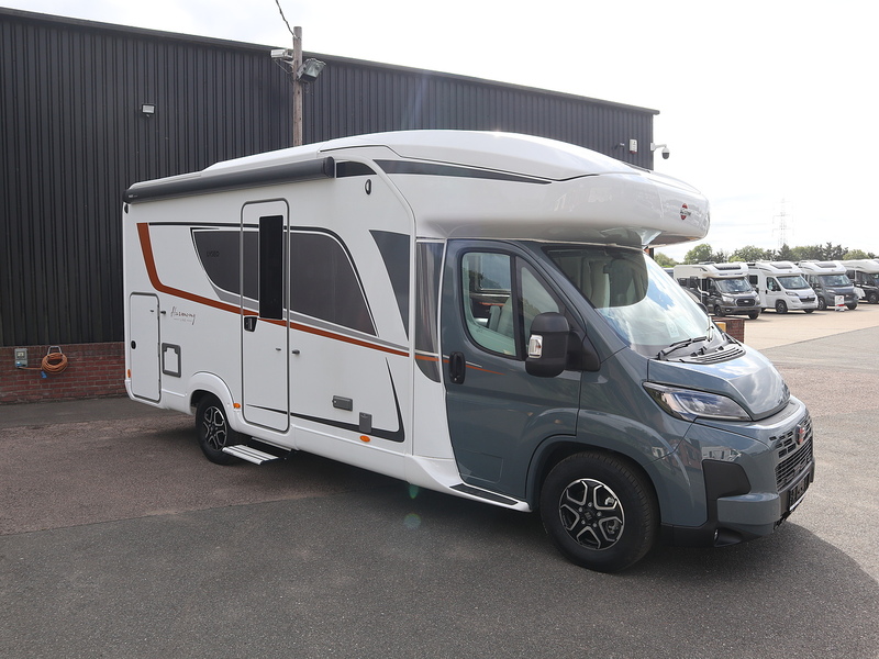 Burstner Lyseo Gallery T689G  Motorhome - Large 4