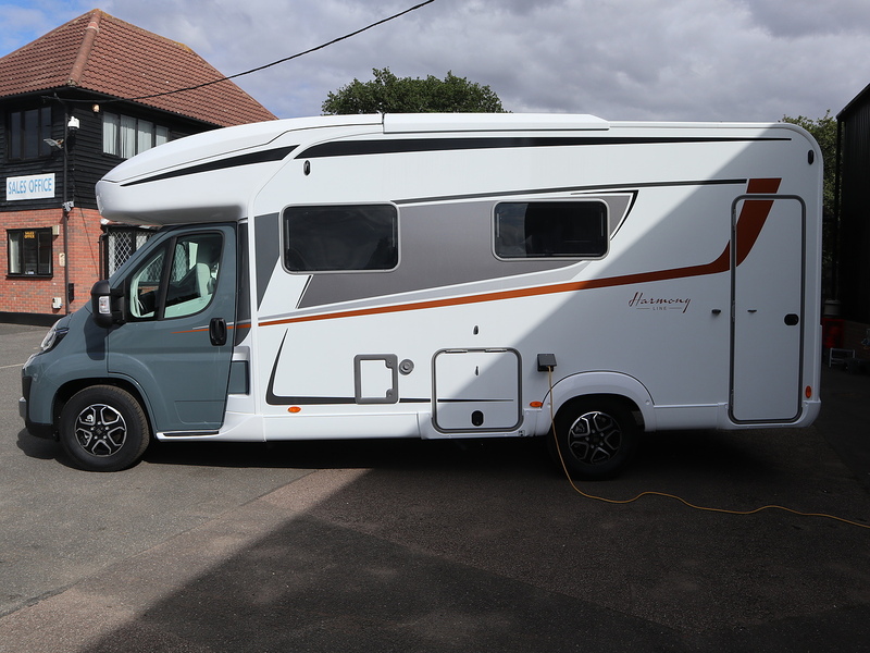 Burstner Lyseo Gallery T689G  Motorhome - Large 12