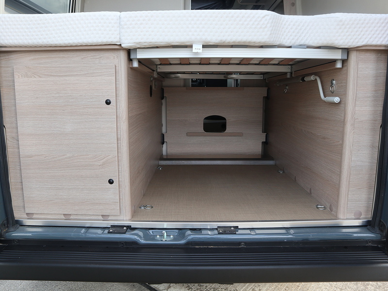 Burstner Skyline Campeo C600  Motorhome - Large 10