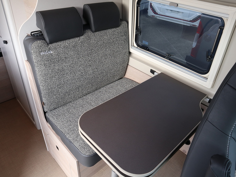 Burstner Skyline Campeo C600  Motorhome - Large 15
