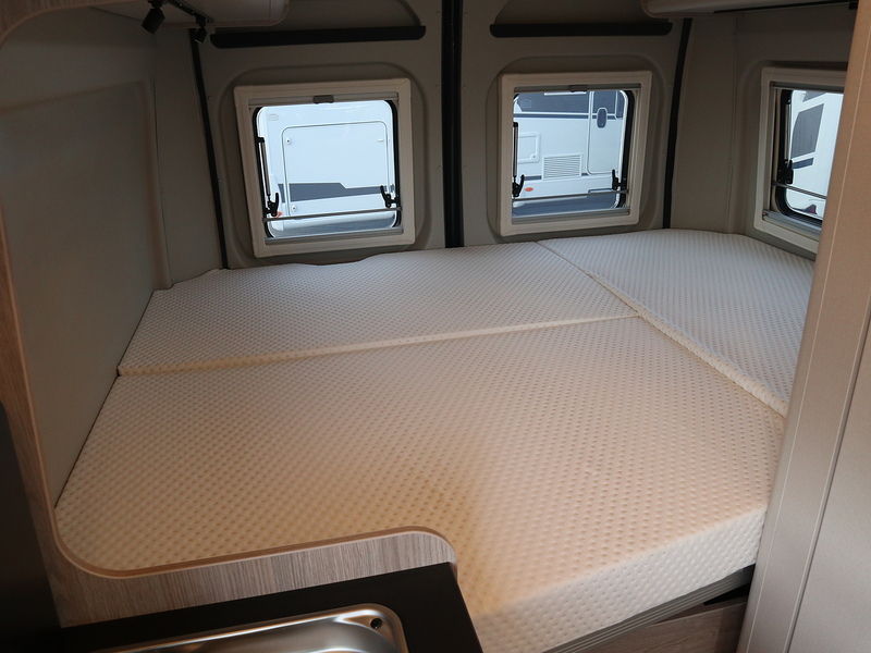 Burstner Skyline Campeo C600  Motorhome - Large 20