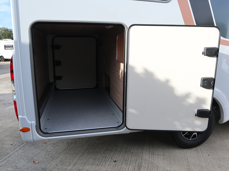 Burstner Limited T IT 690G  Motorhome - Large 4