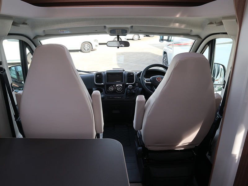 Burstner Limited T IT 690G  Motorhome - Large 8