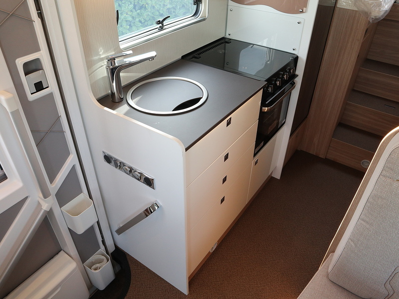 Burstner Limited T IT 690G  Motorhome - Large 14
