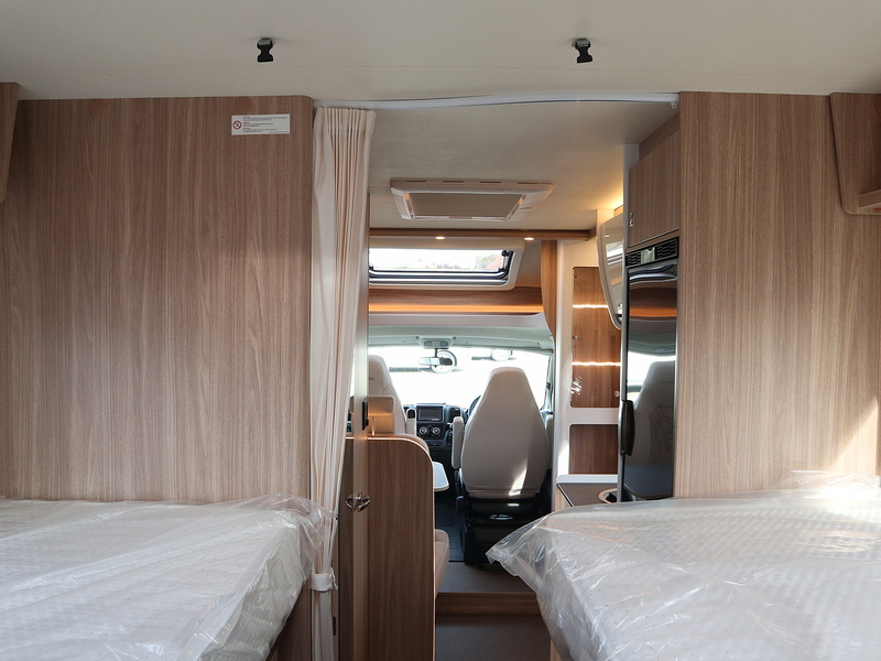 Burstner Limited T IT 690G  Motorhome - Large 20