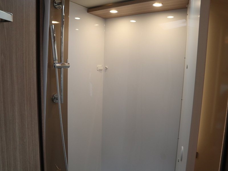 Burstner Limited T IT 690G  Motorhome - Large 23