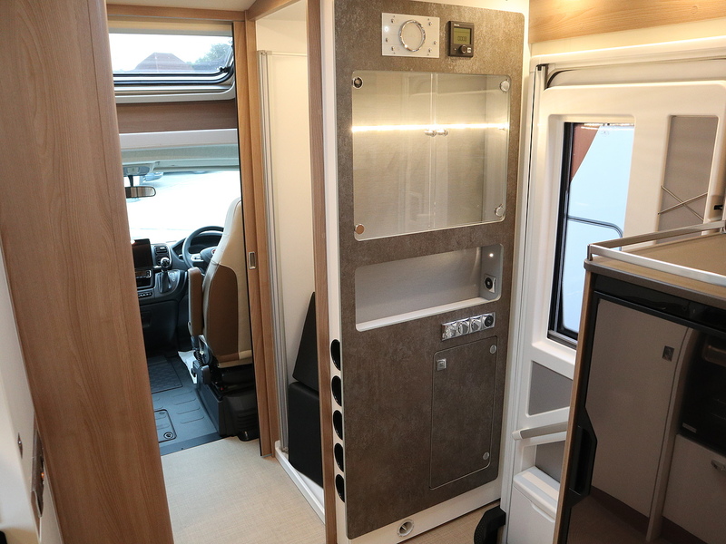 Burstner Lyseo TD 644G  Motorhome - Large 17
