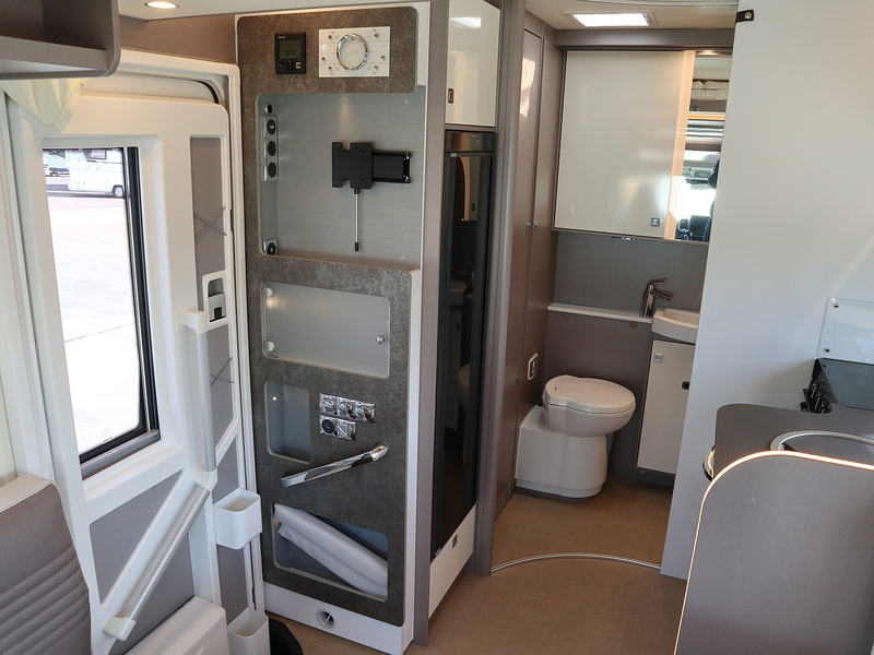 Burstner Lyseo TD Harmony 594  Motorhome - Large 15