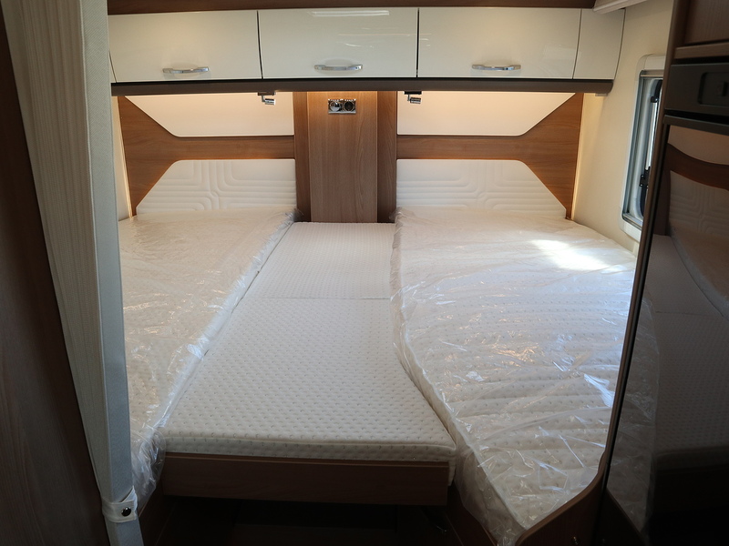 Burstner Lyseo TD 690G  Motorhome - Large 24
