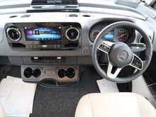 Burstner Elegance 910G  Motorhome10