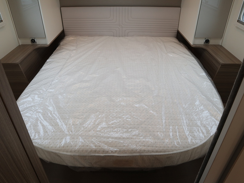 Burstner Lyseo I 736  A Class - Large 23