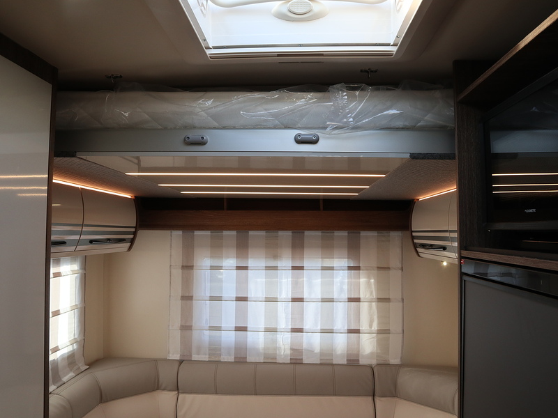 Rollerteam T-Line 700 2026 Motorhome - Large 18