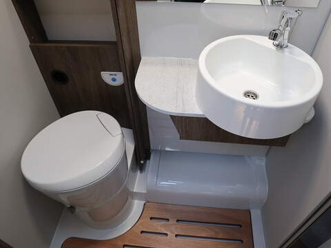 Rollerteam T-Line 700 Motorhome - N2266