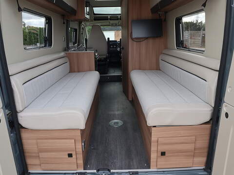 Autotrail V Line 610SE Campervan - N2277