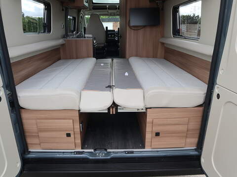 Autotrail V Line 610SE Campervan - N2277