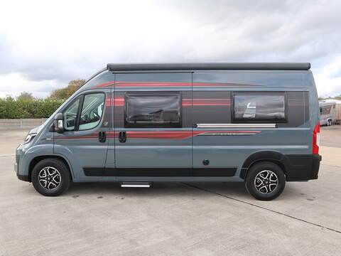 Autotrail V Line 610SE Campervan - N2277