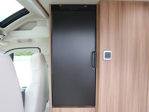 Autotrail V Line 610SE Campervan - N2277