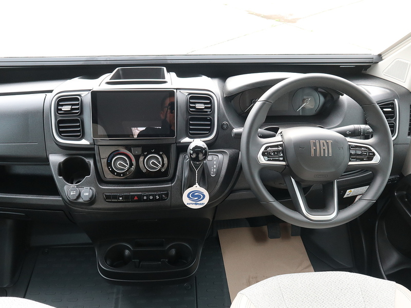 Autotrail V Line 610SE 2026 Campervan - Large 17