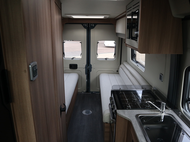 Autotrail V Line 610SE 2026 Campervan - Large 18