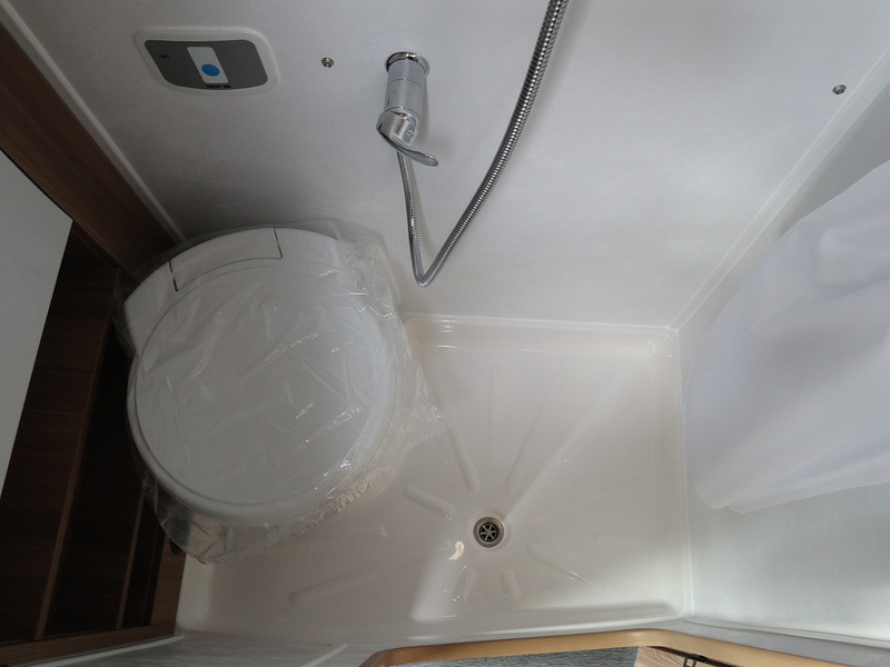 Autotrail V Line 610SE 2026 Campervan - Large 24