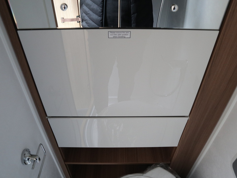 Autotrail V Line 610SE 2026 Campervan - Large 25