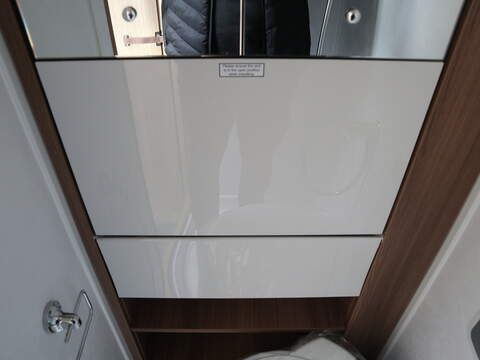 Autotrail V Line 610SE Campervan - N2277