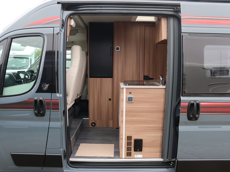 Autotrail V Line 610 Sport 2026 Campervan - Large 7