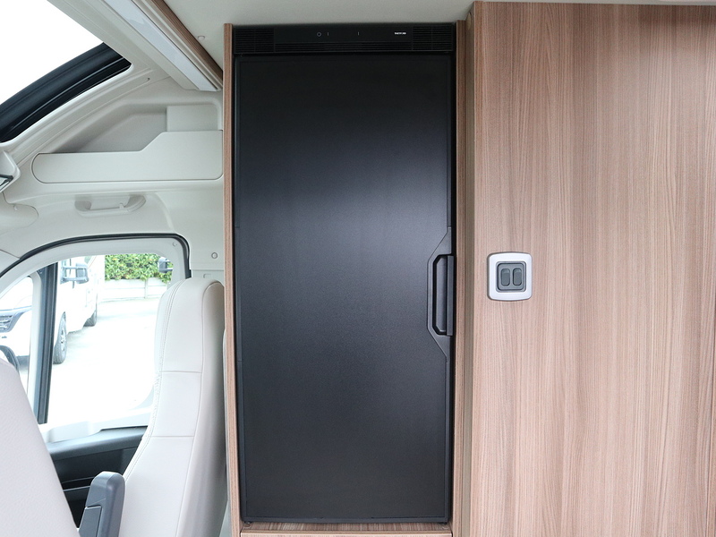 Autotrail V Line 610 Sport 2026 Campervan - Large 9