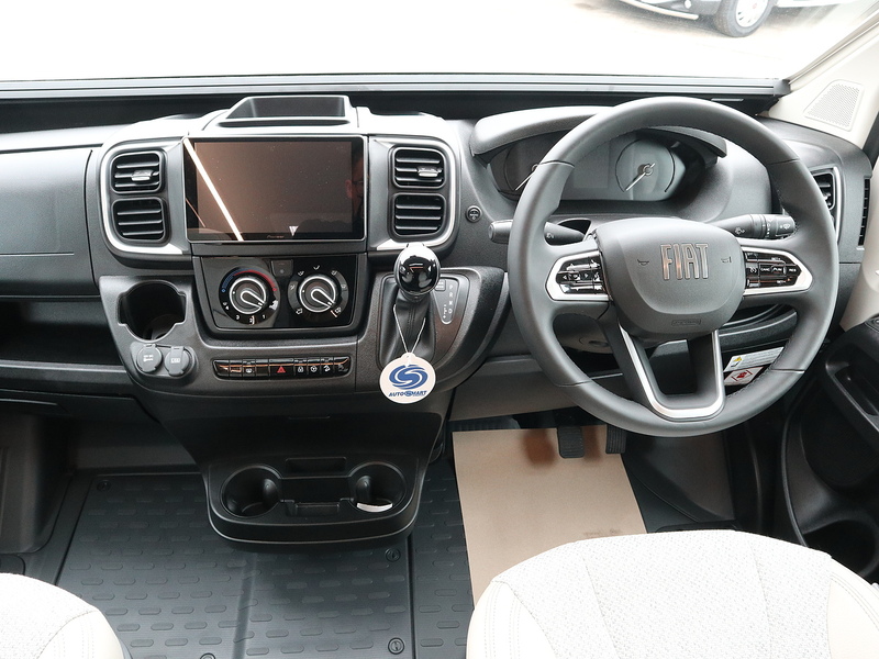 Autotrail V Line 610 Sport 2026 Campervan - Large 10