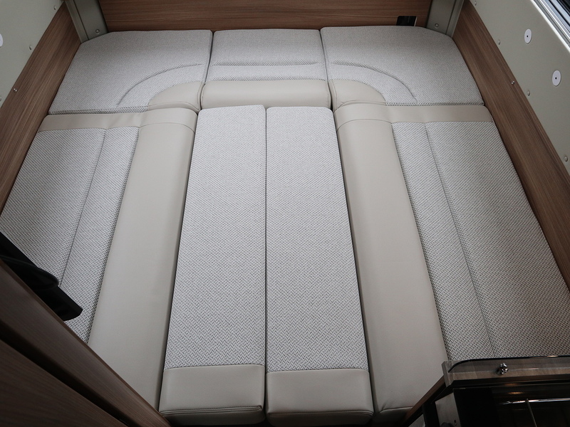 Autotrail V Line 610 Sport 2026 Campervan - Large 16