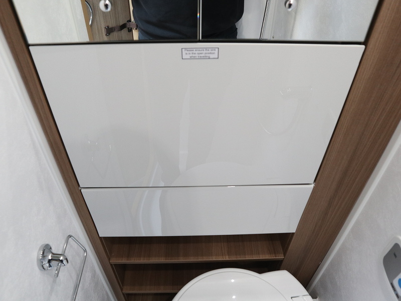 Autotrail V Line 610 Sport 2026 Campervan - Large 21