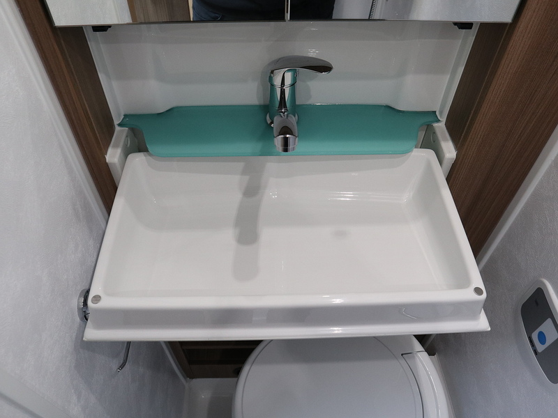 Autotrail V Line 610 Sport 2026 Campervan - Large 22