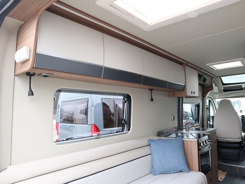 Autotrail V Line 635 SE 2026 Campervan - Large 7