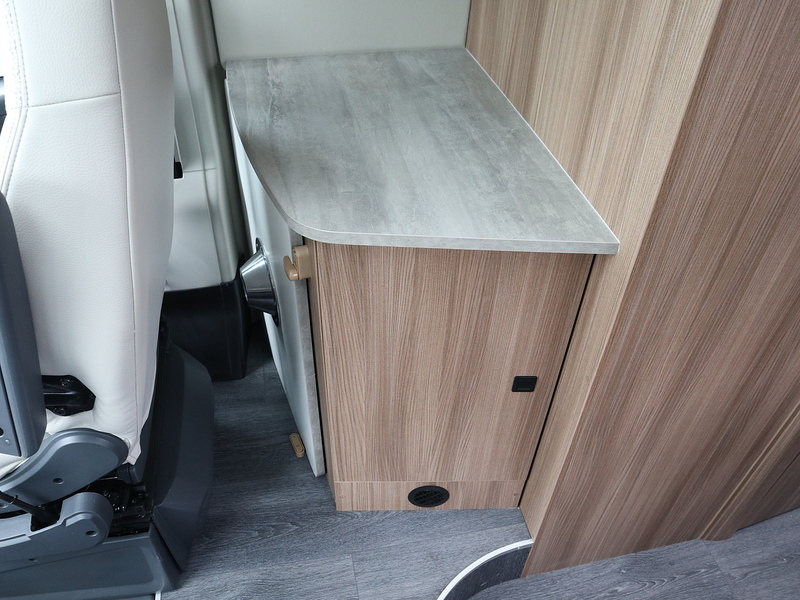 Autotrail V Line 635 SE 2026 Campervan - Large 16