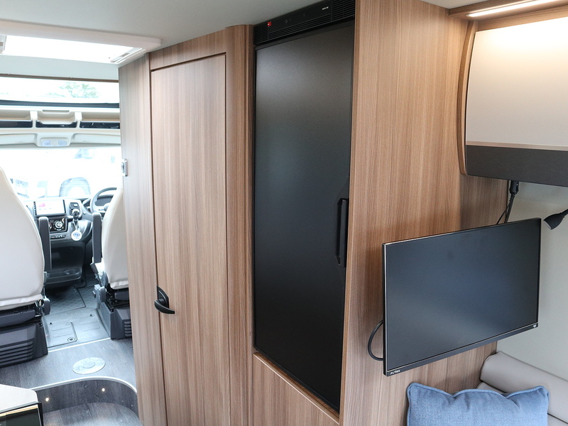 Autotrail V Line 635 SE 2026 Campervan - Large 21