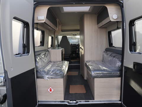 Autotrail Expedition 54 Campervan - N2337