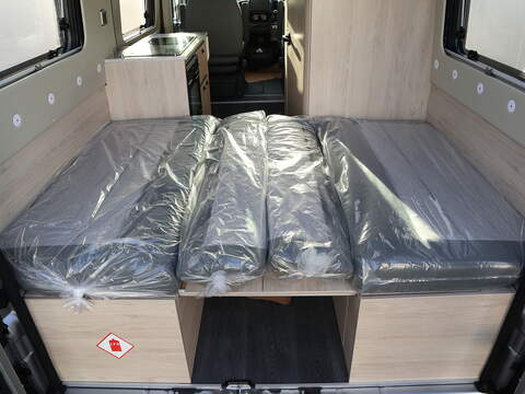 Autotrail Expedition 54 Campervan - N2337