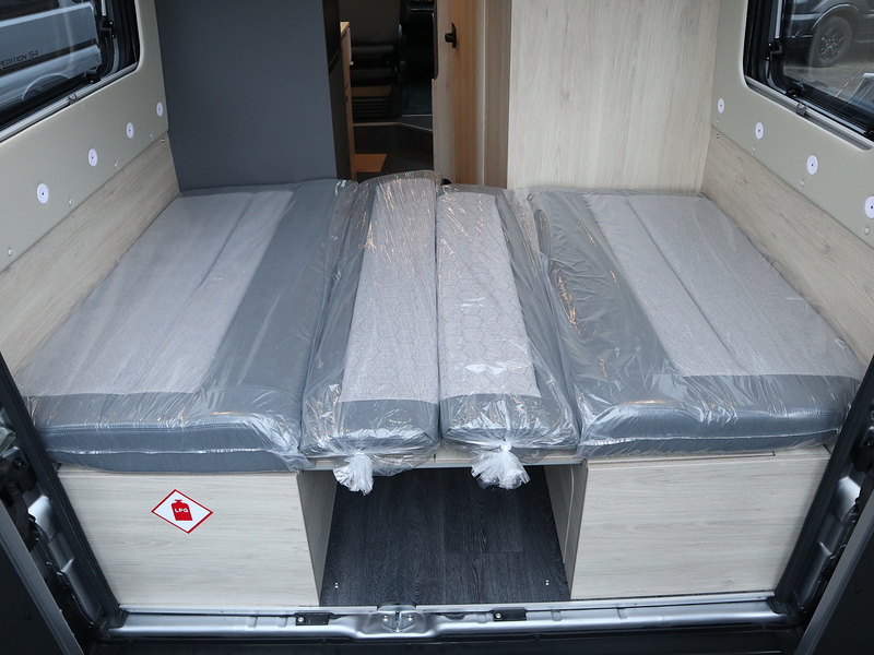 Autotrail Expedition 67 2026 Campervan - Large 9