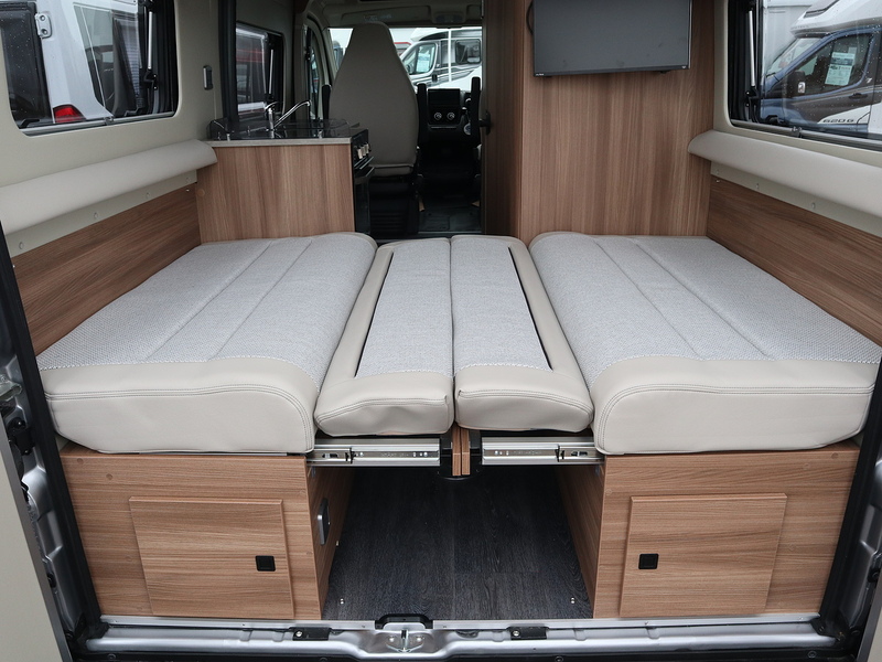 Autotrail V Line 540 2026 Campervan - Large 8