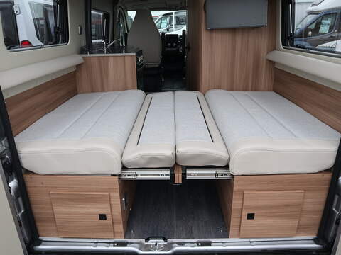 Autotrail V Line 540 Campervan - N2343