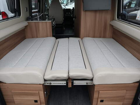 Autotrail V Line 540 Campervan - N2343