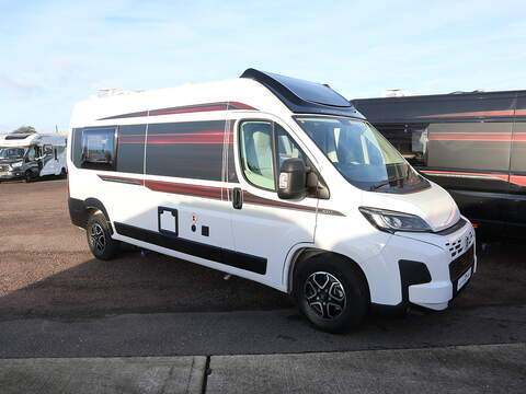 Autotrail V Line 610 SE Campervan - N2344