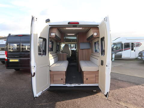 Autotrail V Line 610 SE Campervan - N2344