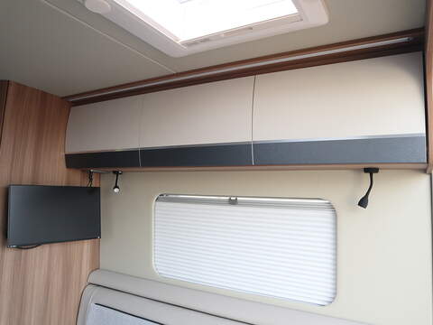 Autotrail V Line 610 SE Campervan - N2344