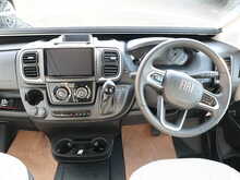 Autotrail V Line 610 SE 2026 Campervan17