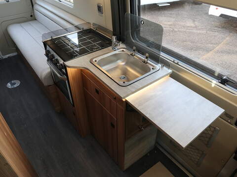 Autotrail V Line 610 SE Campervan - N2344