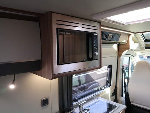 Autotrail V Line 610 SE Campervan - N2344